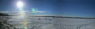 Kiteskiing at Chestermere lake; lots of kites set up.. Shots for this taken withKodak DC3800.  Larger (3789x1156, 560k) version of this available here. 